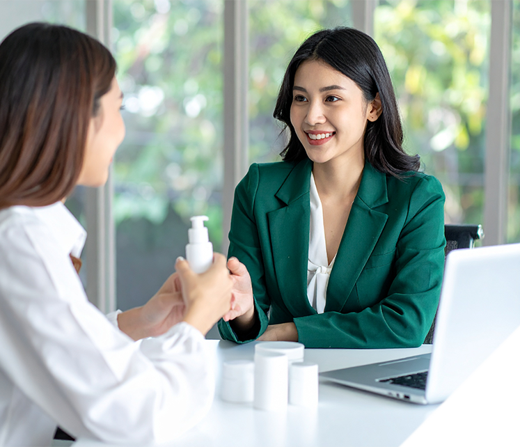 Konsultasi dengan marketing